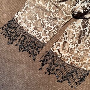 SOLD 🏷 EUC Flocked beaded runner / scarf